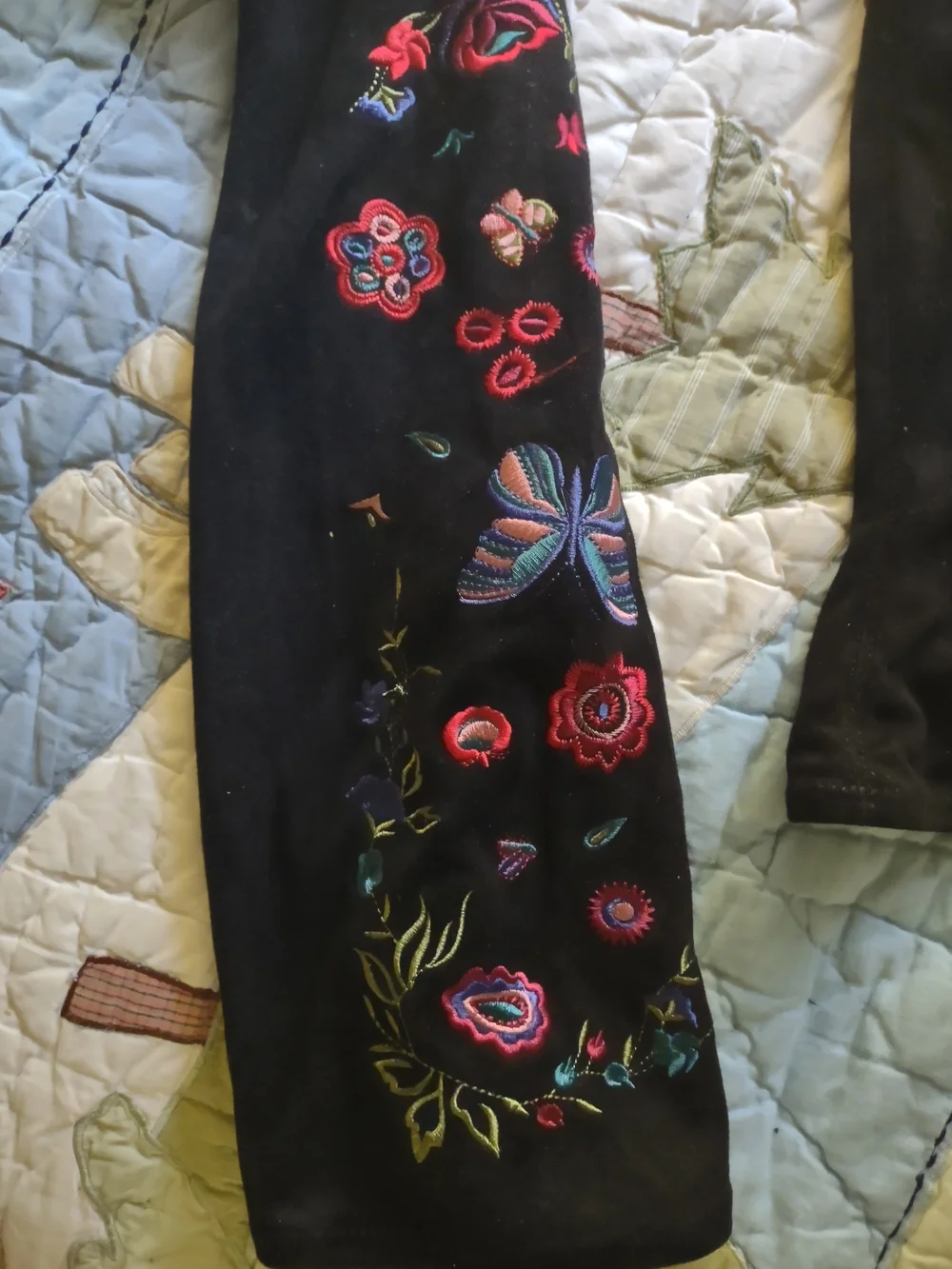 Impo stylish black